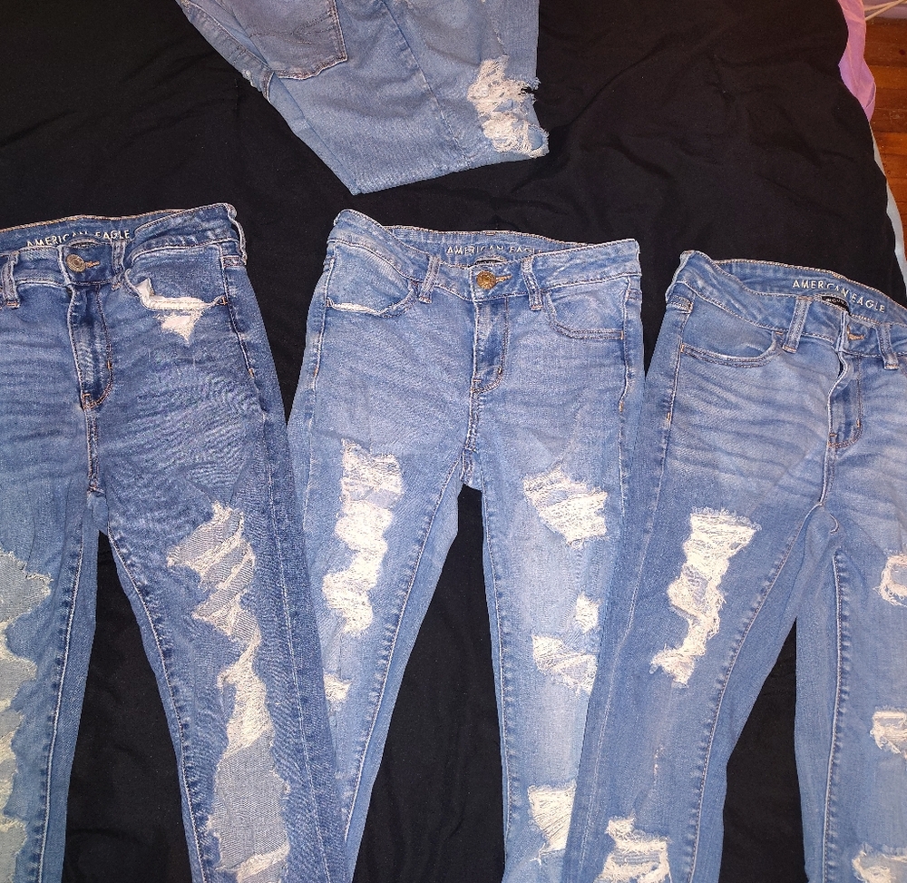 American Eagle Outfitters Women's Blue Distressed Jeggings